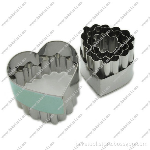 12pcs metal Heart shape cutters with fluted edge